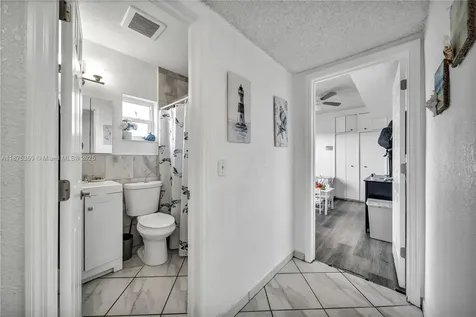 1317 W 61st Place Hialeah FL 33012