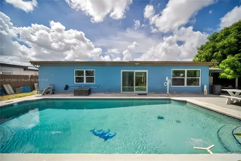 1317 W 61st Place Hialeah FL 33012