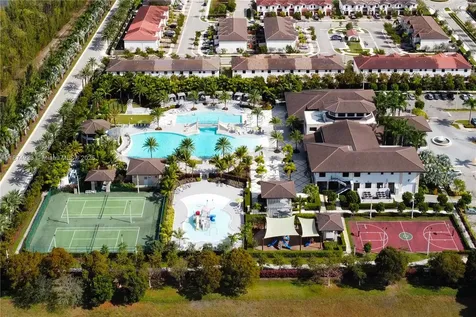 9871 NW 88th Terrace Doral FL 33178