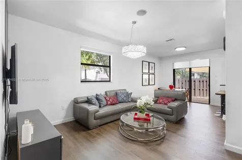 9871 NW 88th Terrace Doral FL 33178