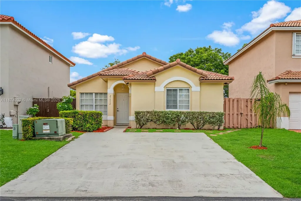 21472 SW 87th Place Cutler Bay FL 33189
