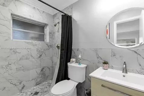 5817 NW 70th Avenue Tamarac FL 33321