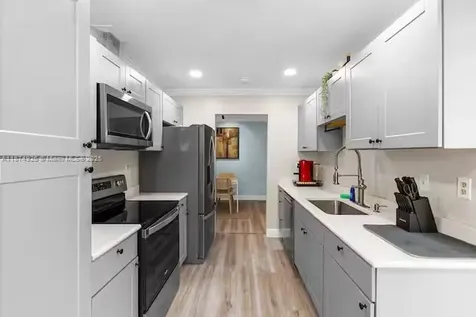 5817 NW 70th Avenue Tamarac FL 33321