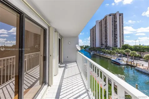 1650 NE 115th Street Miami FL 33181