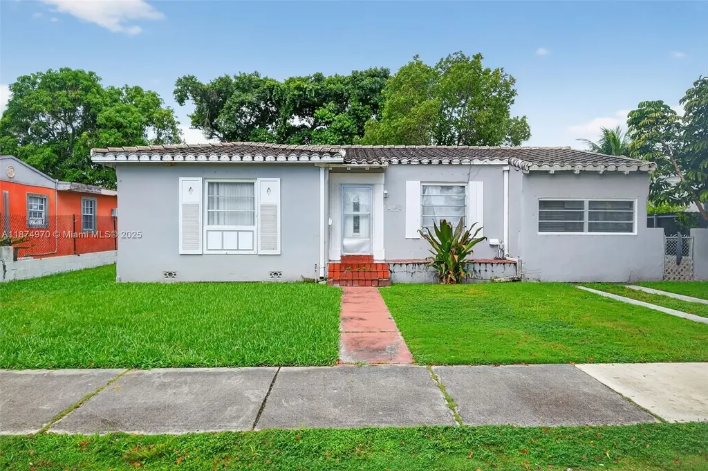 2850 NW 4th Street Miami FL 33125