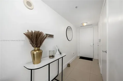 41 SE 5th Street Miami FL 33131