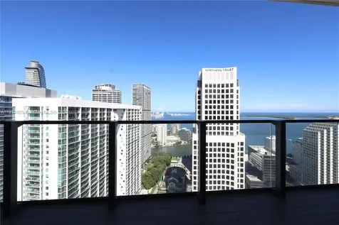 68 SE 6th Street Miami FL 33131