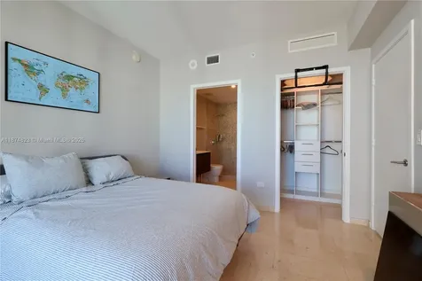 68 SE 6th Street Miami FL 33131