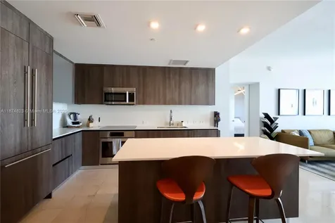 68 SE 6th Street Miami FL 33131