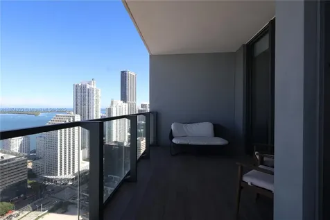68 SE 6th Street Miami FL 33131