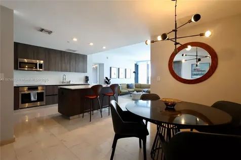 68 SE 6th Street Miami FL 33131