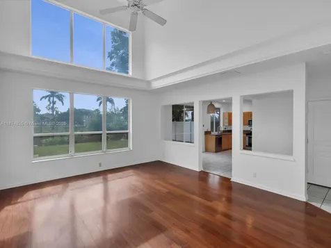 5820 N Plum Bay Parkway Tamarac FL 33321