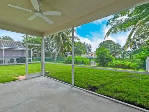5820 N Plum Bay Parkway Tamarac FL 33321