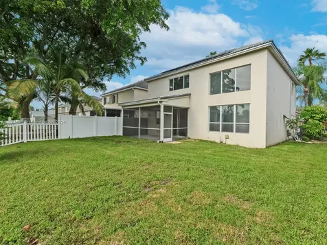 5820 N Plum Bay Parkway Tamarac FL 33321