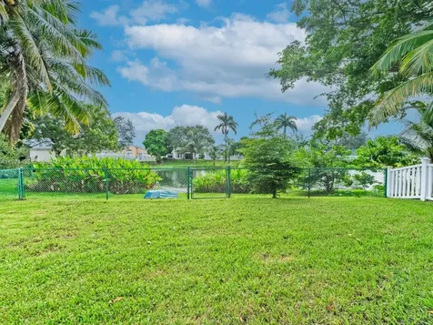 5820 N Plum Bay Parkway Tamarac FL 33321
