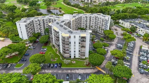 20400 W Country Club Drive Aventura FL 33180