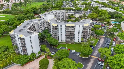 20400 W Country Club Drive Aventura FL 33180