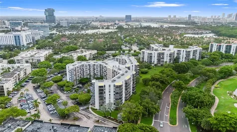 20400 W Country Club Drive Aventura FL 33180