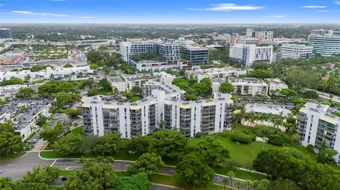 20400 W Country Club Drive Aventura FL 33180