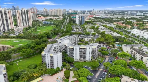 20400 W Country Club Drive Aventura FL 33180