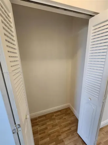 425 SE 11th Terrace Dania Beach FL 33004