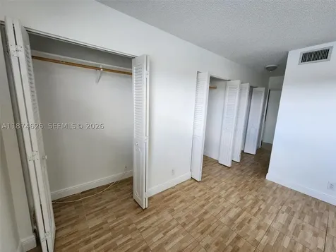 425 SE 11th Terrace Dania Beach FL 33004