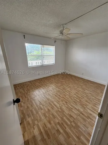 425 SE 11th Terrace Dania Beach FL 33004