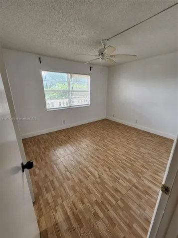425 SE 11th Terrace Dania Beach FL 33004