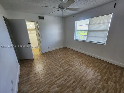 425 SE 11th Terrace Dania Beach FL 33004
