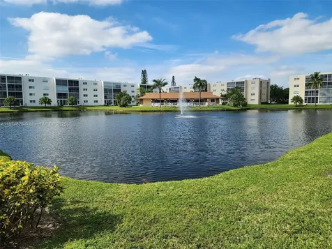 425 SE 11th Terrace Dania Beach FL 33004