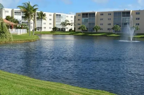 425 SE 11th Terrace Dania Beach FL 33004