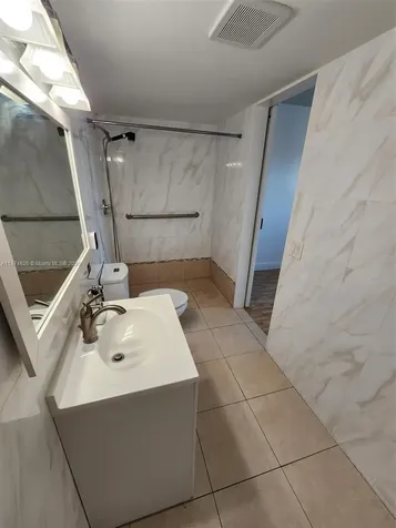 425 SE 11th Terrace Dania Beach FL 33004