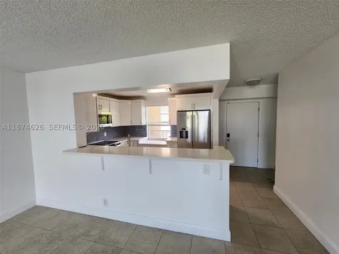 425 SE 11th Terrace Dania Beach FL 33004