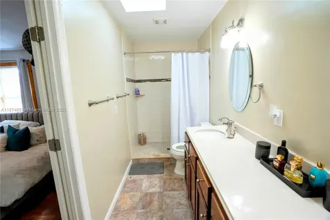 2304 SE 8th Terrace Cape Coral FL 33990