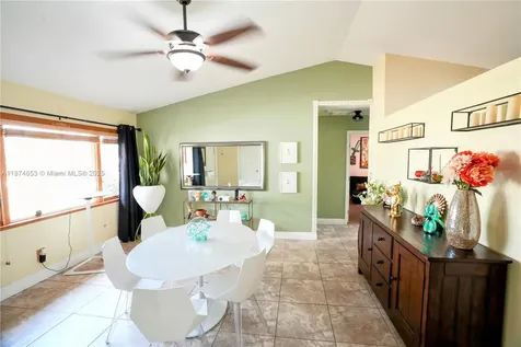 2304 SE 8th Terrace Cape Coral FL 33990