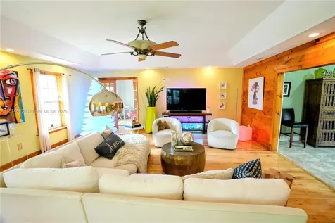 2304 SE 8th Terrace Cape Coral FL 33990