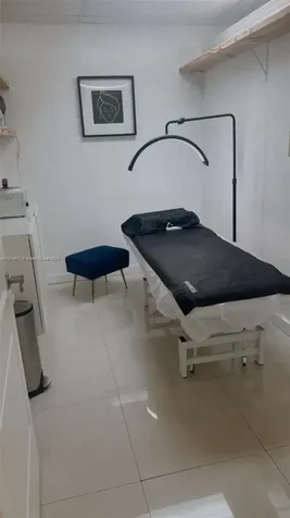 13726 Biscayne Boulevard North Miami Beach FL 33181