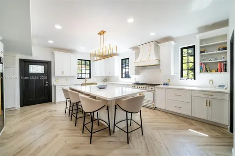 5149 Alton Road Miami Beach FL 33140