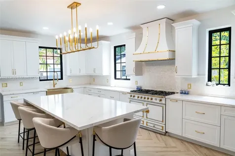 5149 Alton Road Miami Beach FL 33140