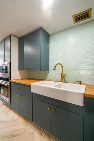 5149 Alton Road Miami Beach FL 33140