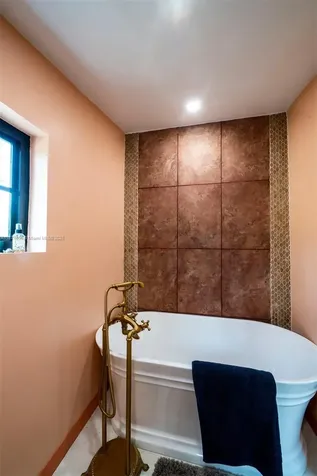 5149 Alton Road Miami Beach FL 33140