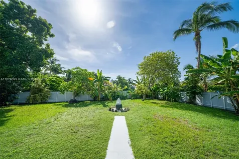 5149 Alton Road Miami Beach FL 33140