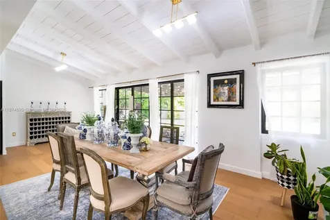 5149 Alton Road Miami Beach FL 33140