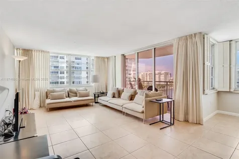 18041 Biscayne Boulevard Aventura FL 33160