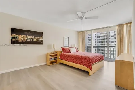 18041 Biscayne Boulevard Aventura FL 33160