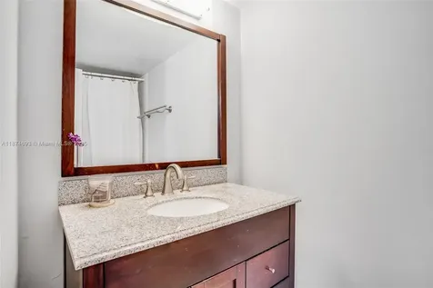 18041 Biscayne Boulevard Aventura FL 33160