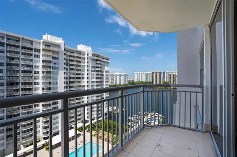 18041 Biscayne Boulevard Aventura FL 33160