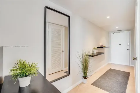 18041 Biscayne Boulevard Aventura FL 33160