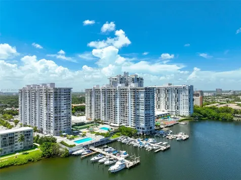 18041 Biscayne Boulevard Aventura FL 33160