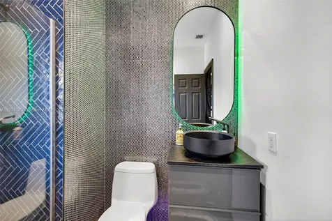 3325 NE 17th Court Fort Lauderdale FL 33305